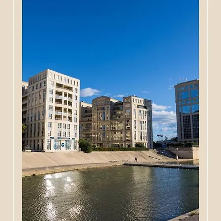 Sauret : Havre De Paix En : Spacieux Et Confortable Apartment